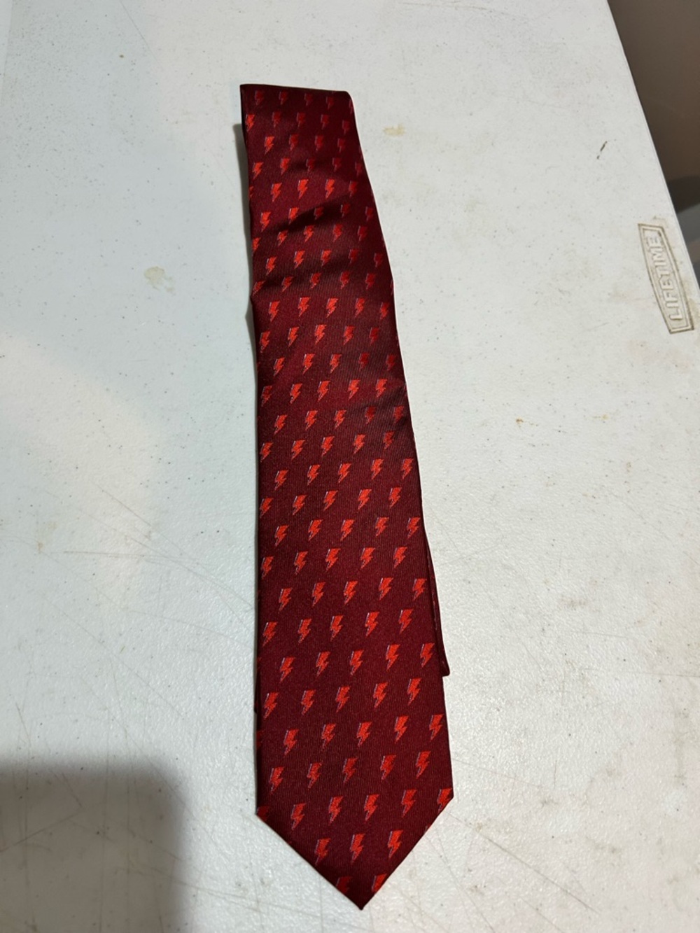 Men's Red Bolt-Pattern Tie